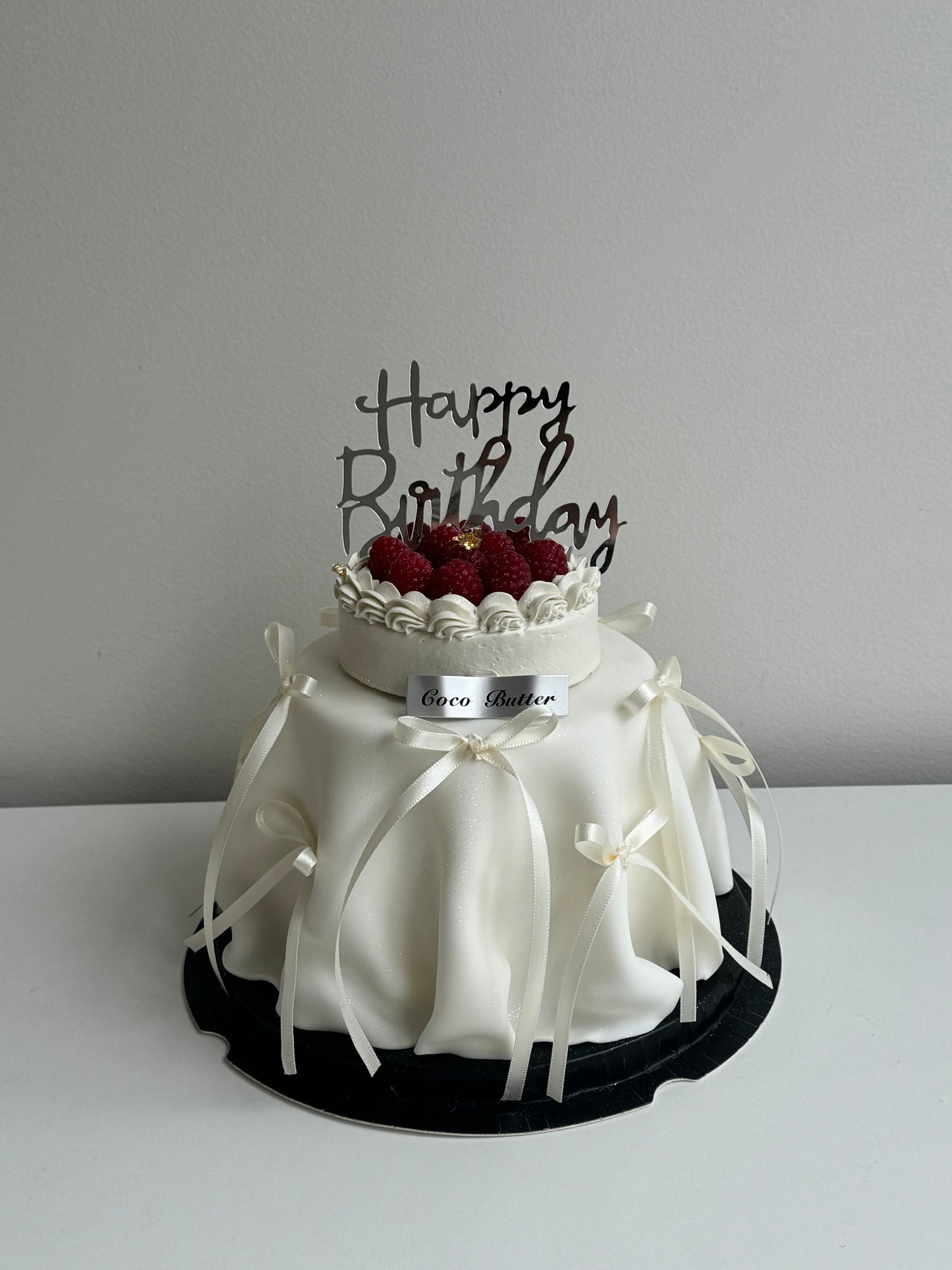 Table Cake with Raspberry