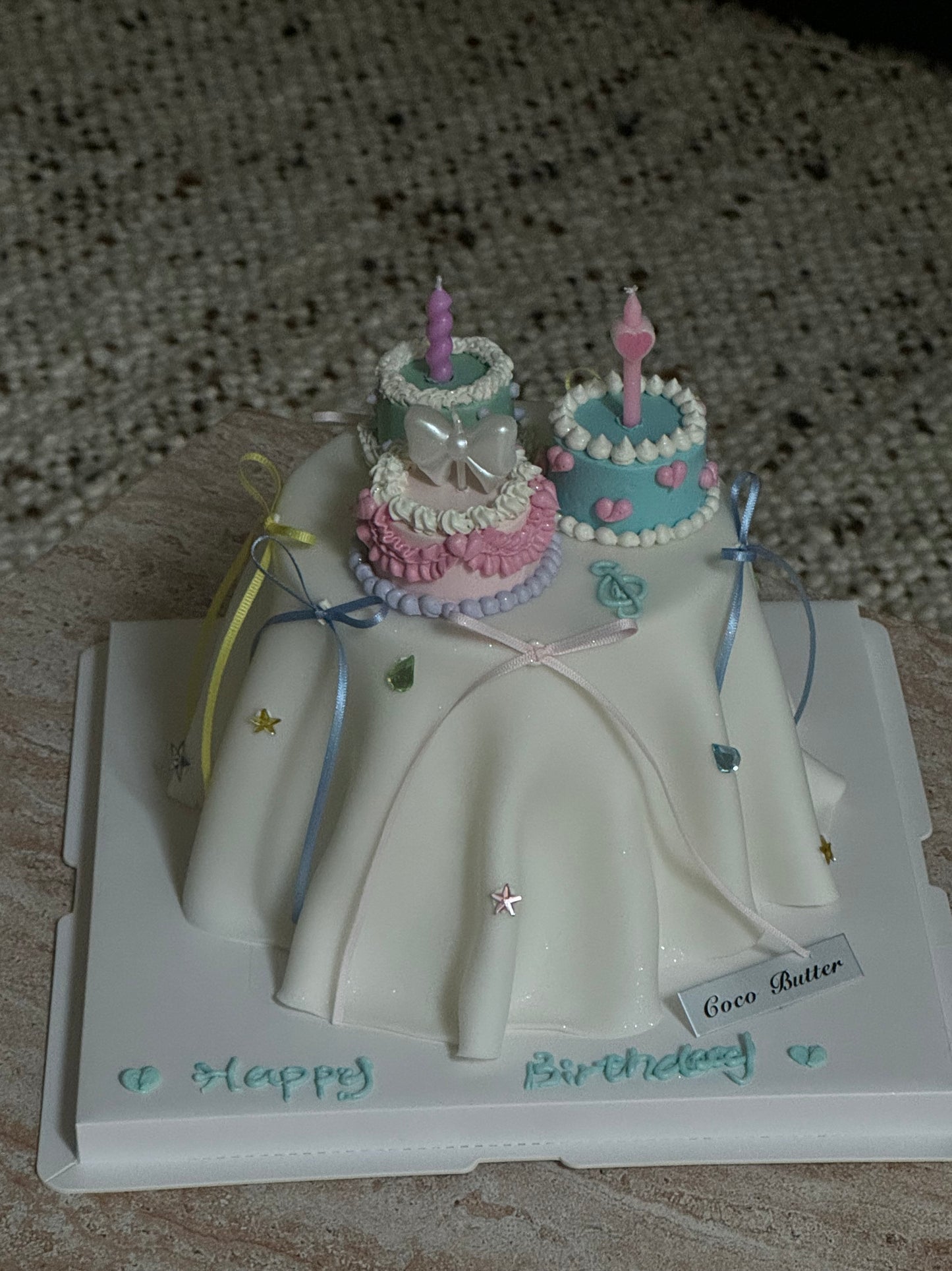 Table Cake with 3 Mini Tops